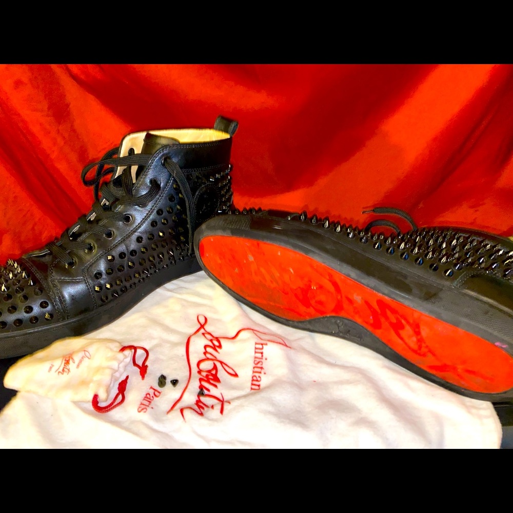 CHRISTIAN LOUBOUTIN
Black Louis Spikes High-Top Sneakers size 44 (11)